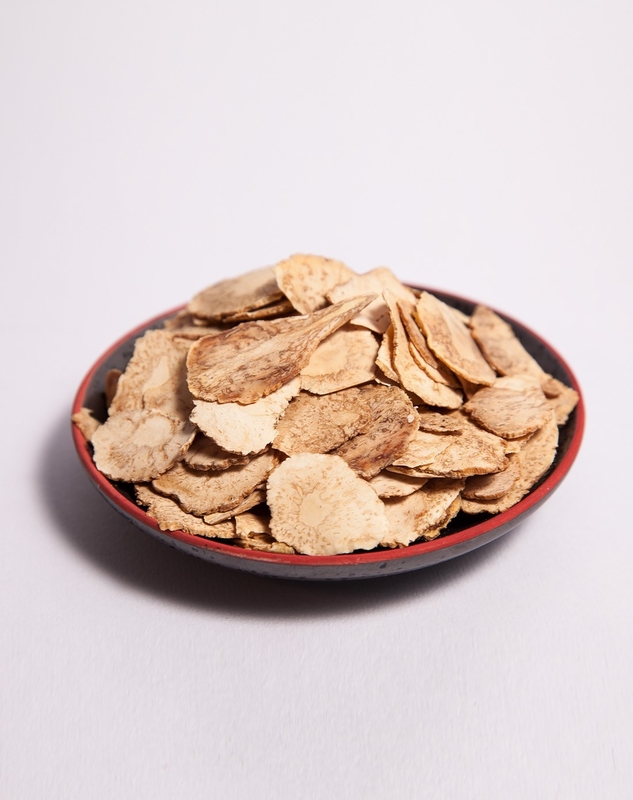 Maca-Extrakt 0,6% unterstützt Energie, Hormonhaushalt und Vitalität.