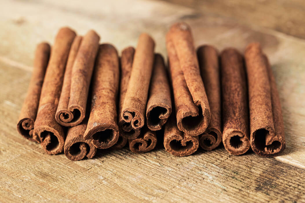 Premium-Zimtpulver – 100 % reiner Ceylon-Zimt, natürliches Gewürz zum Backen, Kochen und für Getränke, gentechnikfrei, aromatisch, lebensmittelecht